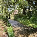 Charmante Petite Maison A Olne