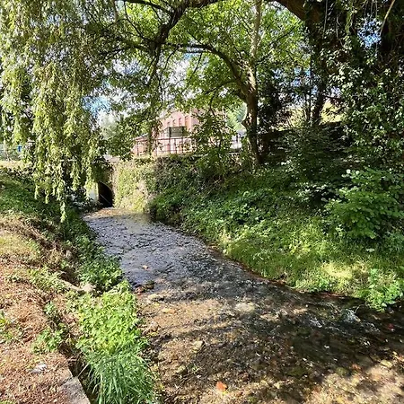 Charmante Petite Maison A Olne